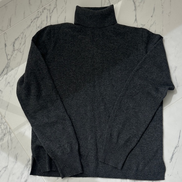 J. Crew Sweaters - J Crew 100% Cashmere Turtleneck Sweater sz L Dark Grey